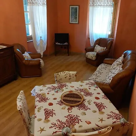 Apartment Giallo *